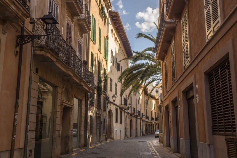 Straatje in het oude centrum van Palma de Mallorca